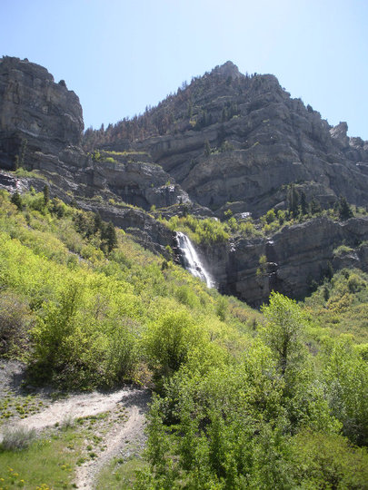 Hiking Bridal Veil Falls Provo Utah